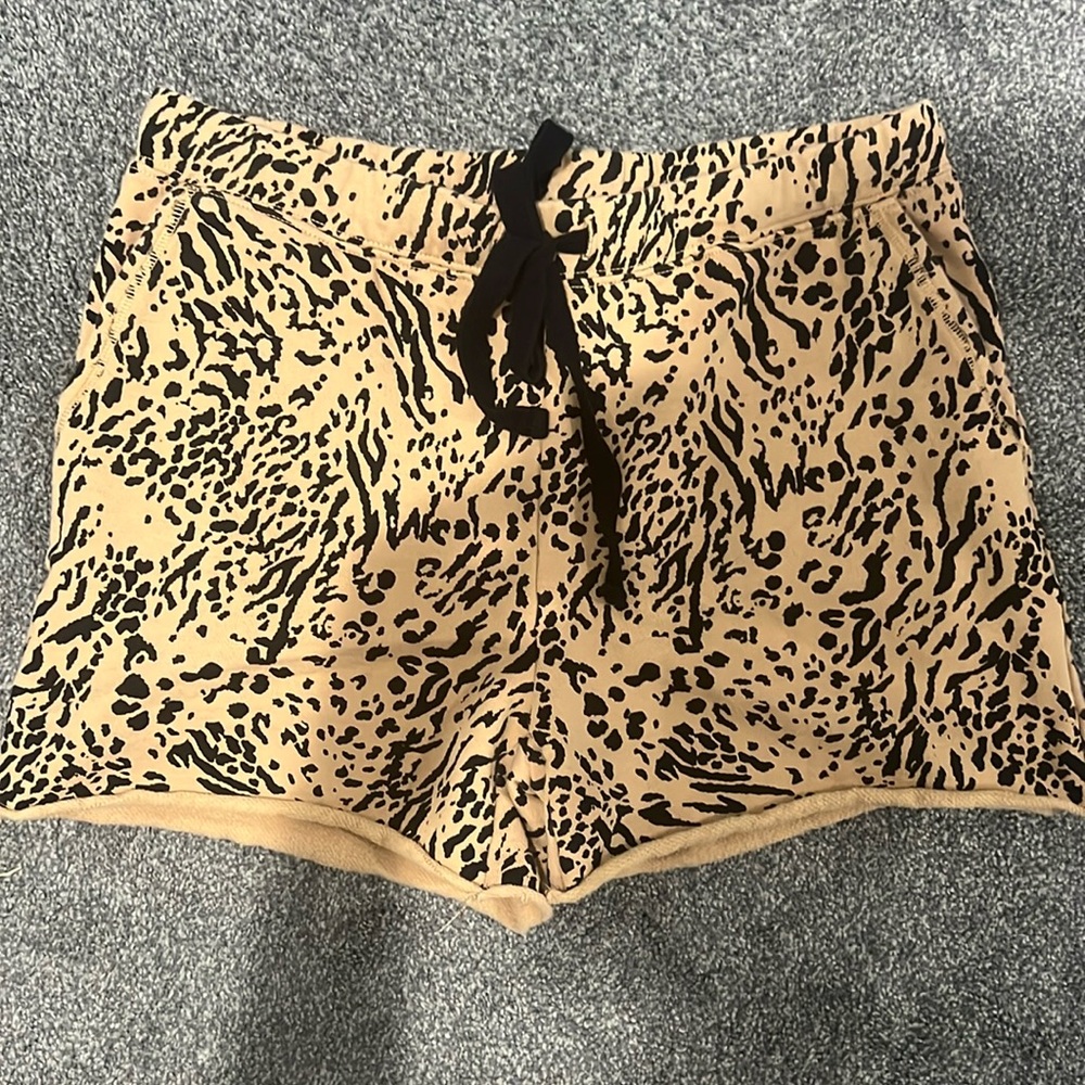 Leopard print sweat shorts